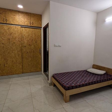 Ashraya Hostel Bangalore Bagian luar foto